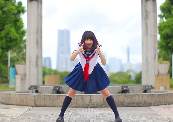 Clip nu sinh nhay de thuong hut hon 500.000 luot xem hinh anh