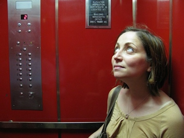 “Bạn sẽ thiết kế một chiếc thang máy như thế nào?