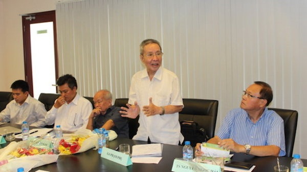 'Lam giao duc rat de kiem loi neu khong co tam' hinh anh