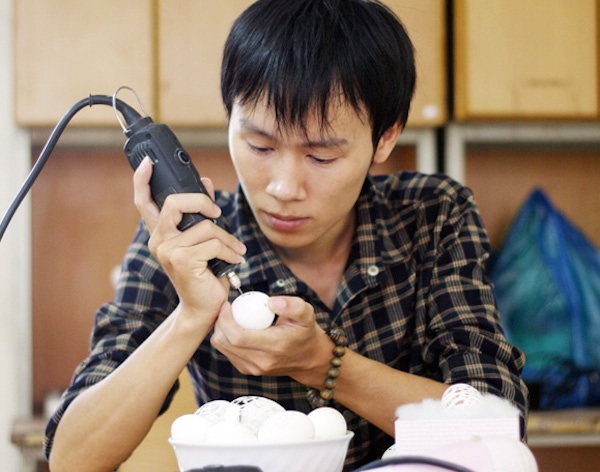 Doi tay vang 9X khac trung handmade dep den tung milimet hinh anh