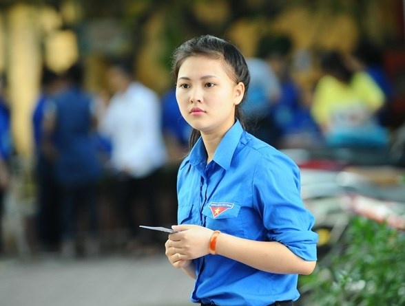 Hoc tot, ngoan sao bi danh gia diem ren luyen trung binh? hinh anh