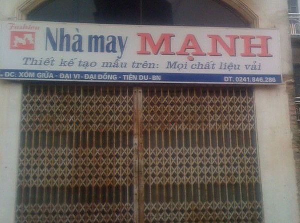 Gia đình cô dâu những ngày này vẫn cửa đóng then cài.