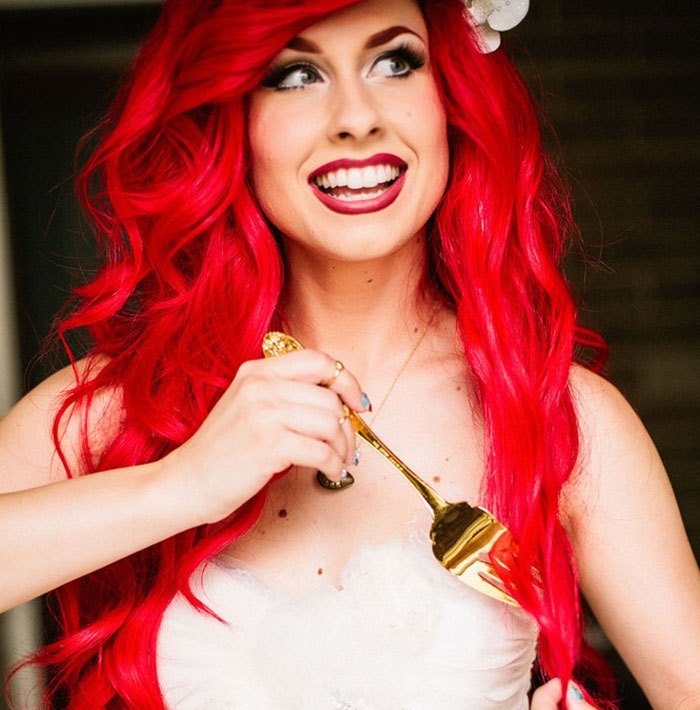 Người tổ chức đám cưới Cloud Parade đã hợp tác với nhà thiết kế Traci Hines để tạo ra các bản sao hoàn hảo theo trí tưởng tượng thời thơ ấu của nhiều người.