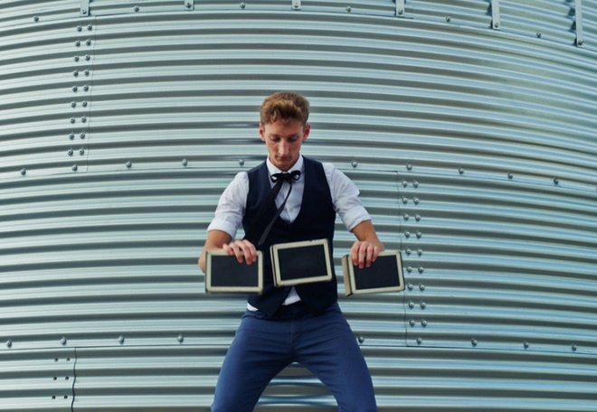 Tiền thân của trung tâm này là một trạm phát điện, được xây dựng vào năm 1986.