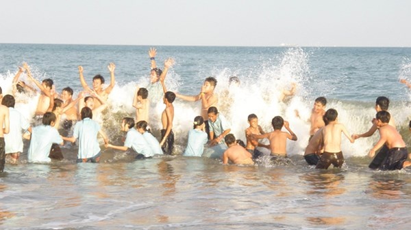 Người trẻ cần giảm áp lực học hành, thư giãn, ngủ đủ giấc...để ngăn chặn lại bệnh.