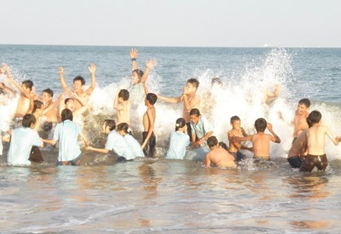 Nguy co lu lan trong gioi tre hinh anh