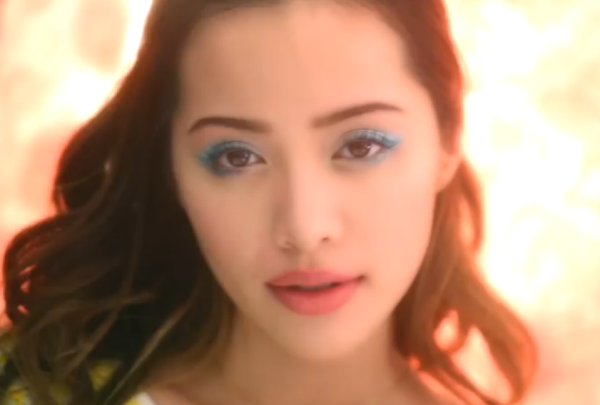 Clip Michelle Phan day trang diem hut trieu view hinh anh