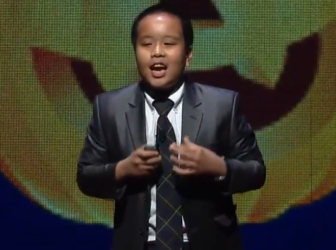 Đỗ Nhật Nam tại buổi thuyết trình. (Ảnh cắt từ clip)