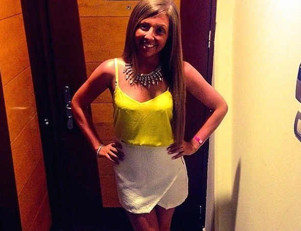 Xau ho vi mac do 2 lan, co gai chi hon 300 trieu mua quan ao hinh anh