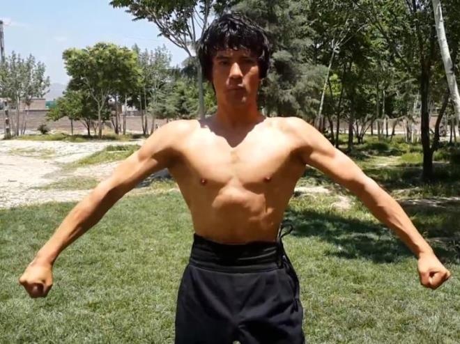 9X tu xung la ban sao cua Ly Tieu Long hinh anh