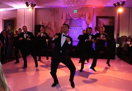 Clip chu re nhay sexy trong le cuoi hut 24 trieu view hinh anh