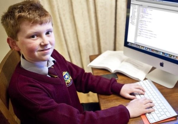 Than dong cong nghe tro thanh giam doc o tuoi 15 hinh anh