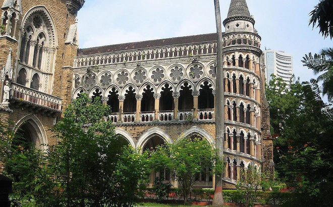 Đại học Mumbai (Ấn Độ).
