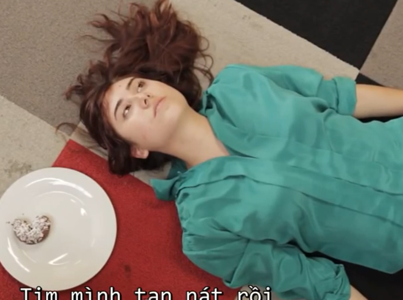 Clip con gai dau kho, ao tuong hau chia tay hinh anh