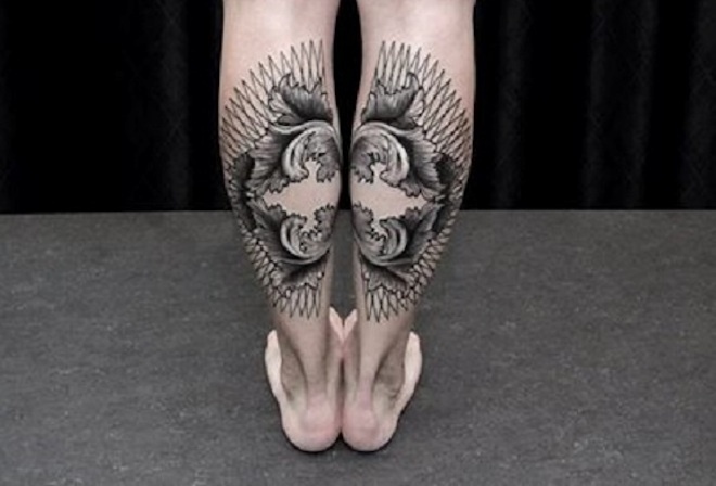 Đôi khi ông thêm những khối hình học hoặc các hình cấu tạo hữu cơ khác nhằm tạo sự khác biệt.