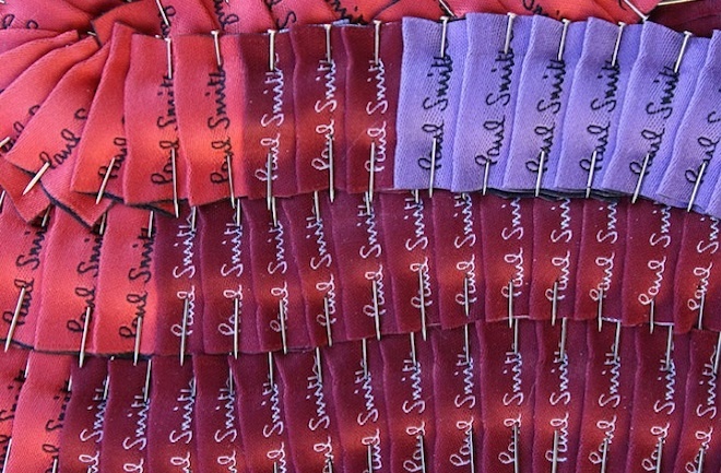 Năm 2013 bà được nhà thiết kế Paul Smith ủy quyền để tạo ra một con thỏ hoàn toàn bằng nhãn hiệu.