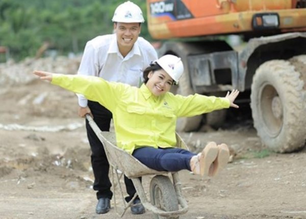 Nhung chuyen tinh dep tren cong truong thuy dien hinh anh