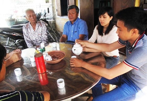 Những người thân vui vì tìm được My nhưng vẫn còn lo lắng cho sức khỏe của em.