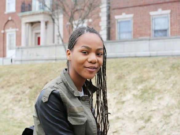 Co gai trung ten voi Beyonce gay chu y tren mang hinh anh