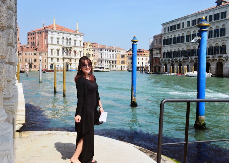 Quỳnh Trang phụ trách một trung tâm đào tạo nghệ thuật cho trẻ em. Cô cũng được nhiều người biết đến với vai trò là giáo viên của quán quân Đăng Quân – Bảo Ngọc trong chương trình Vietnam’s Got Talent mùa đầu. 