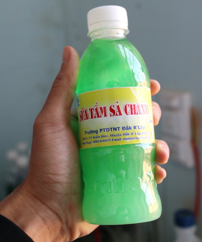 sữa tắm đuổi muỗi của học sinh ảnh 2 sua tam duoi muoi cua hoc sinh anh 2