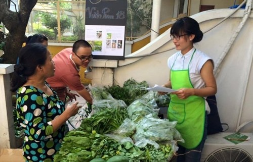 Phien cho Luong Nong anh 1