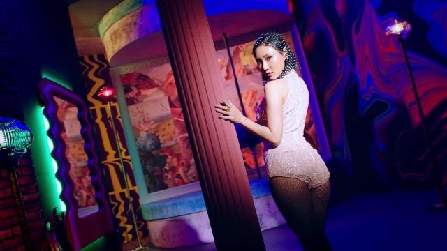 hwasa mặc bodysuit ảnh 7 hwasa mac bodysuit anh 7