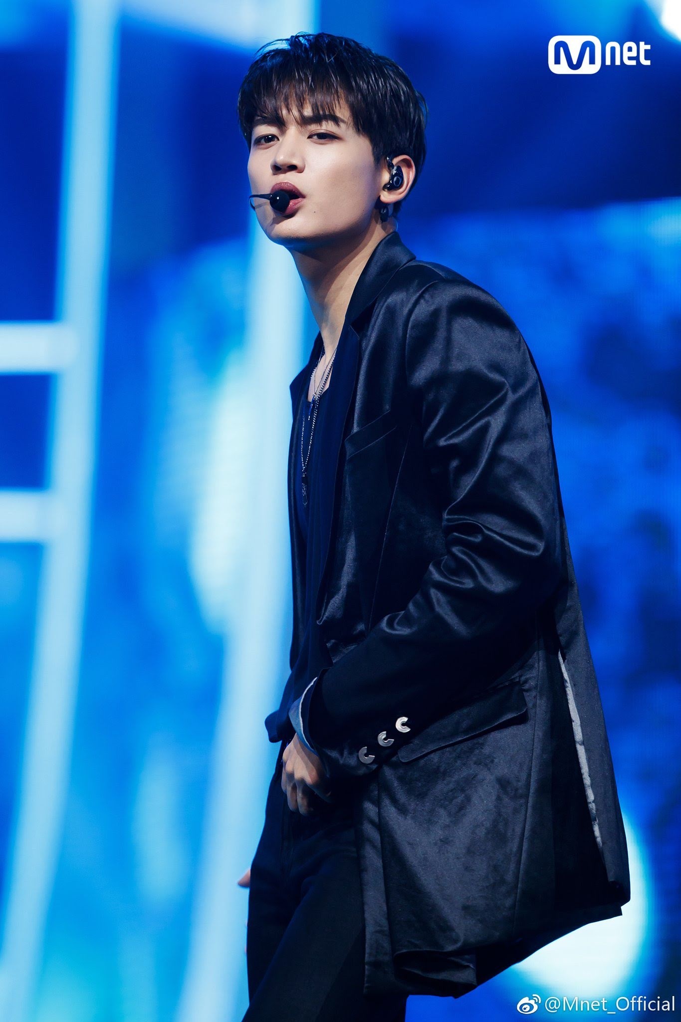 sao nam han dien do sexy anh 6