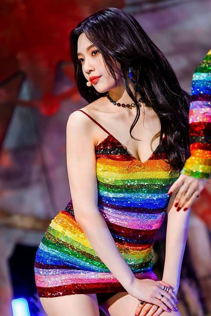 joy mặc đồ khoe dáng sexy ảnh 2 joy mac do khoe dang sexy anh 2