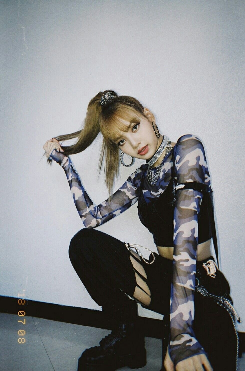 thoi trang san khau cua lisa anh 10