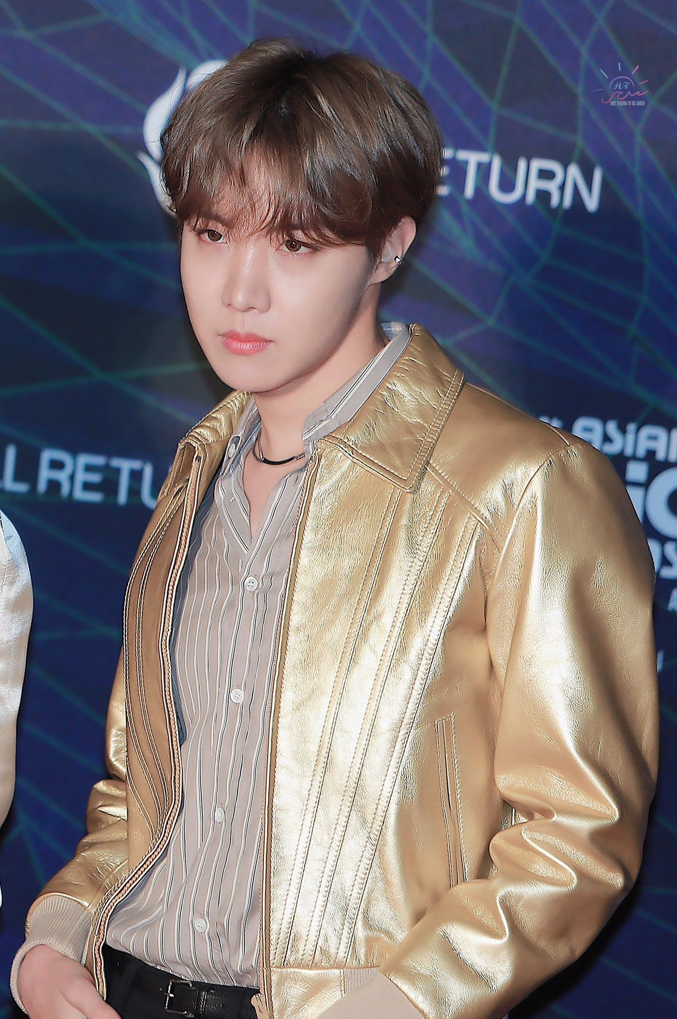 BTS mặc đẹp hơn người mẫu ảnh 4 BTS mac dep hon nguoi mau anh 4