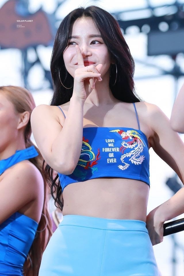 solar mặc đồ khoe dáng sexy ảnh 2 solar mac do khoe dang sexy anh 2