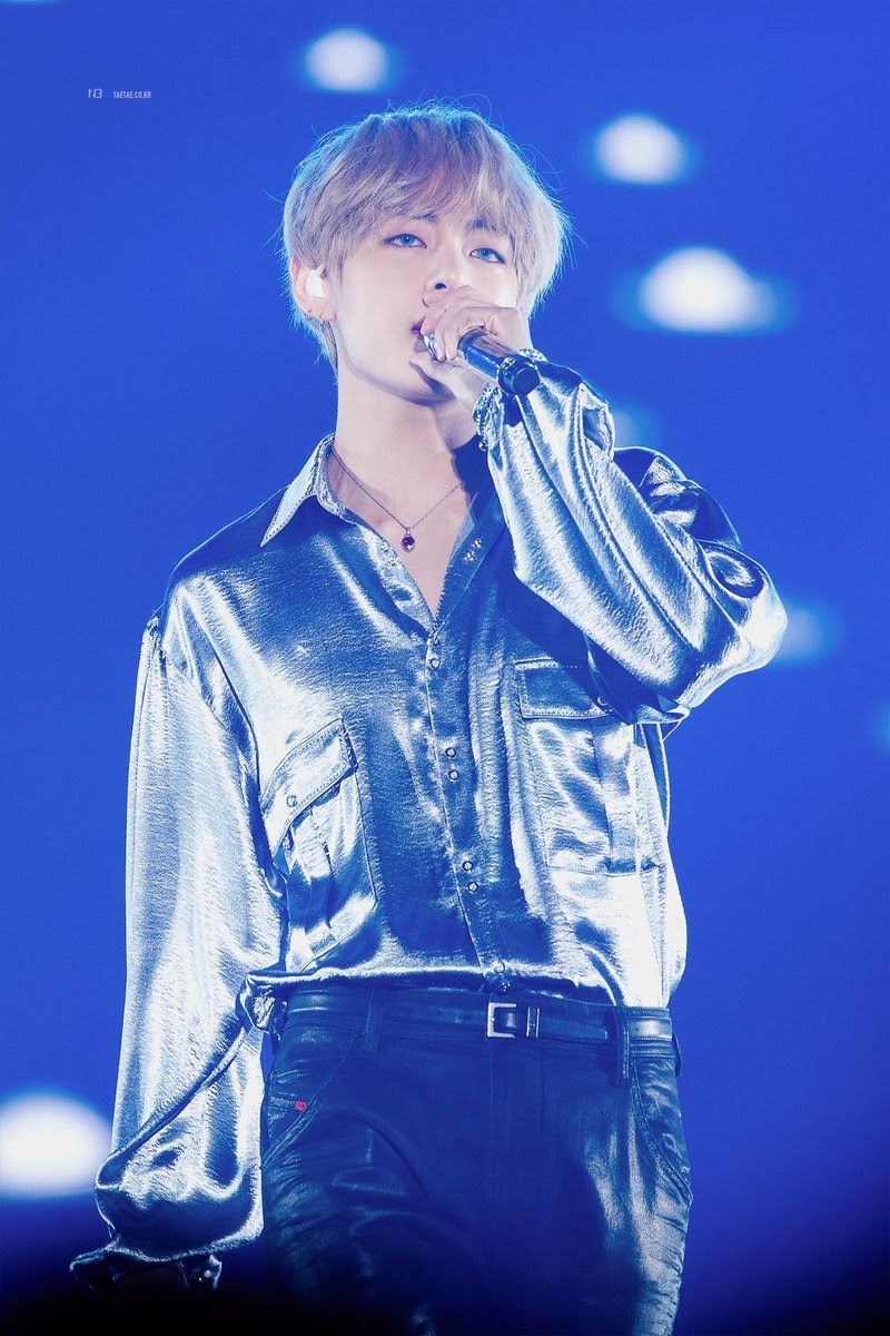 thoi trang san khau cua V anh 9