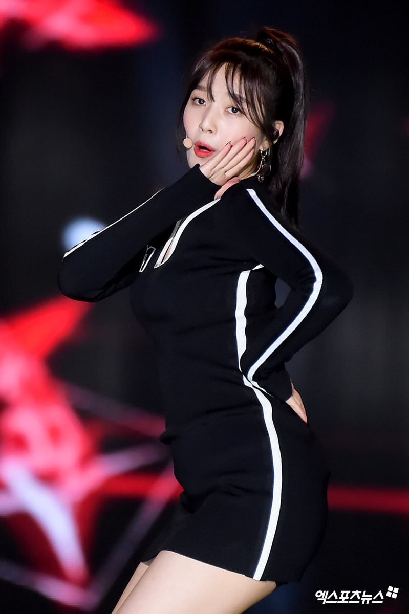 joy mặc váy ngắn ảnh 12 joy mac vay ngan anh 12