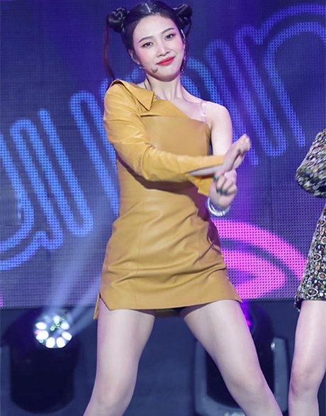 joy mặc váy ngắn ảnh 15 joy mac vay ngan anh 15