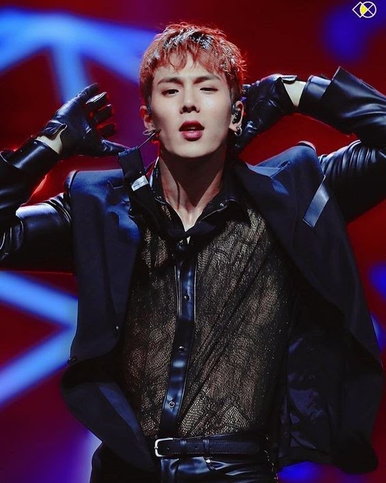 sao nam hàn mặc áo xuyên thấu ảnh 1 sao nam han mac ao xuyen thau anh 1