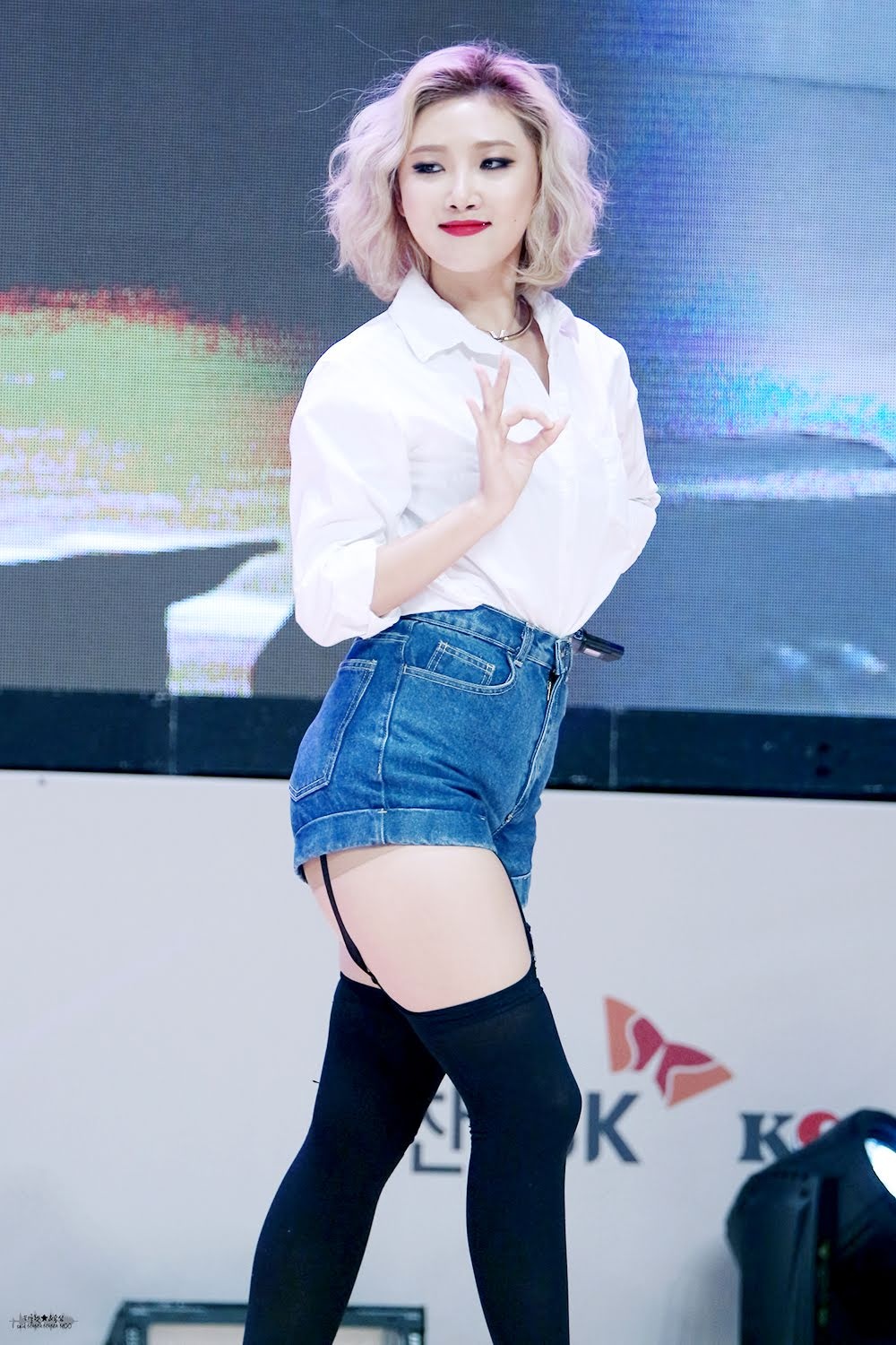 hwasa dien do sexy anh 1
