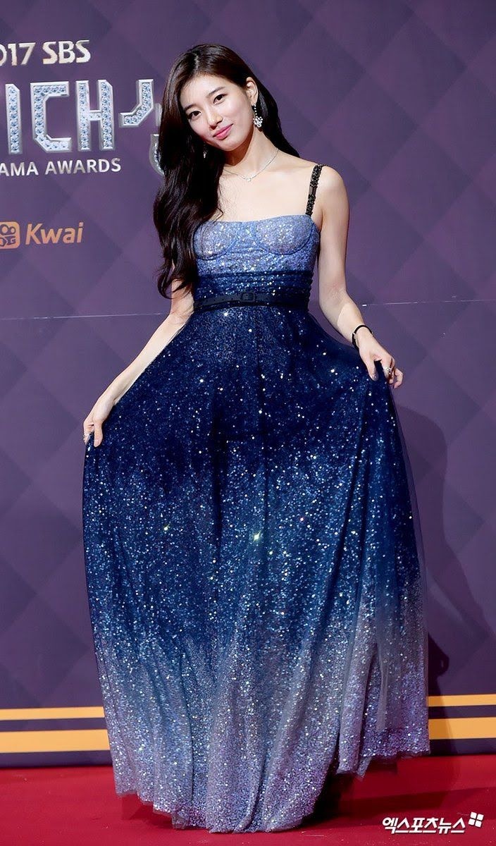 Suzy mặc đầm dạ hội ảnh 1 Suzy mac dam da hoi anh 1