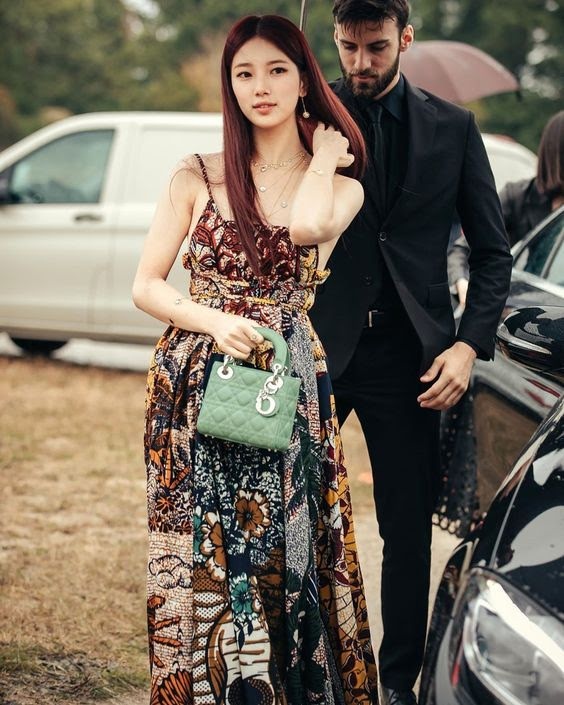 Suzy mặc đầm dạ hội ảnh 11 Suzy mac dam da hoi anh 11