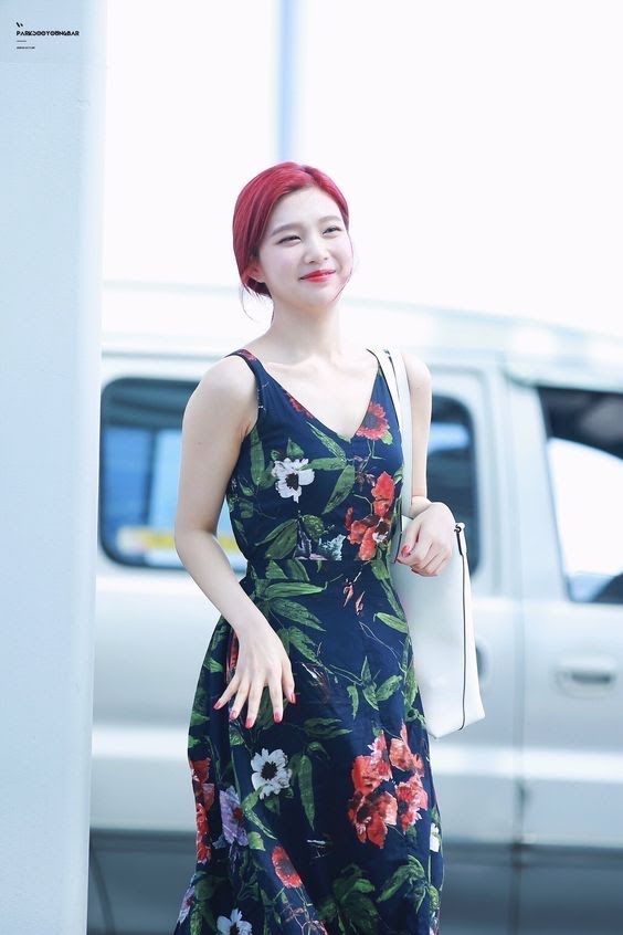 joy mặc váy hoa ảnh 3 joy mac vay hoa anh 3