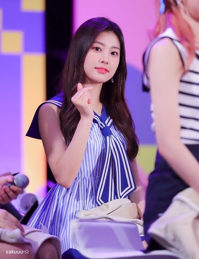 sao hàn mặc đồ thuỷ thủ ảnh 9 sao han mac do thuy thu anh 9