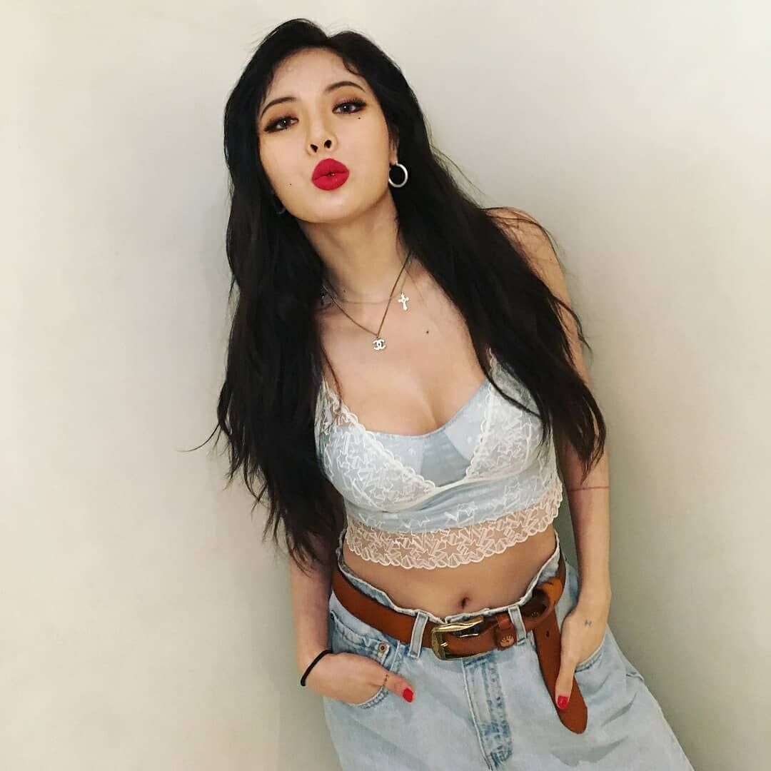 hyuna mặc áo crop top ảnh 9 hyuna mac ao crop top anh 9