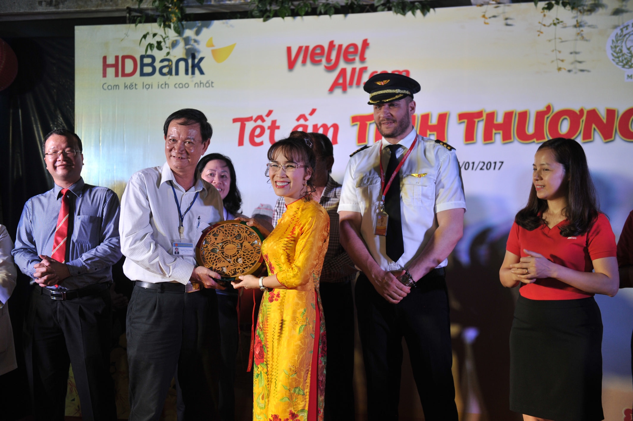 Vietjet cham lo tre em khuyet tat,  Nguyen Thi Phuong Thao anh 6