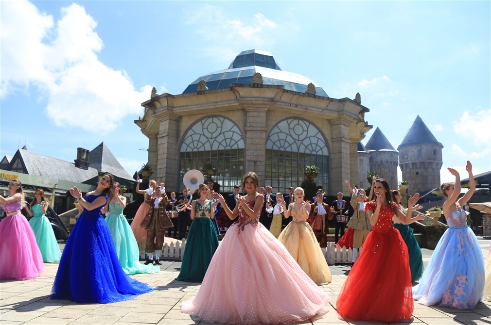 Tet tren dinh Ba Na,  Ba Na,  Le hoi tren dinh Ba Na anh 1