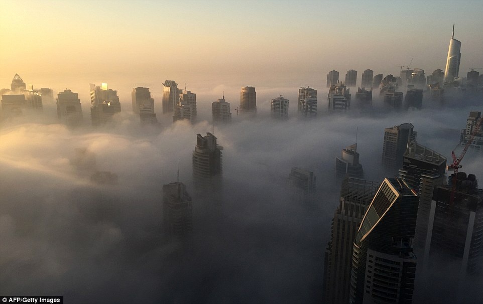 anh suong mu cac toa nha cao tang anh 6