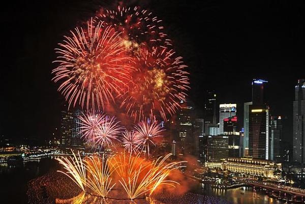 Singapore chao 2017 bang man phao hoa an tuong hinh anh