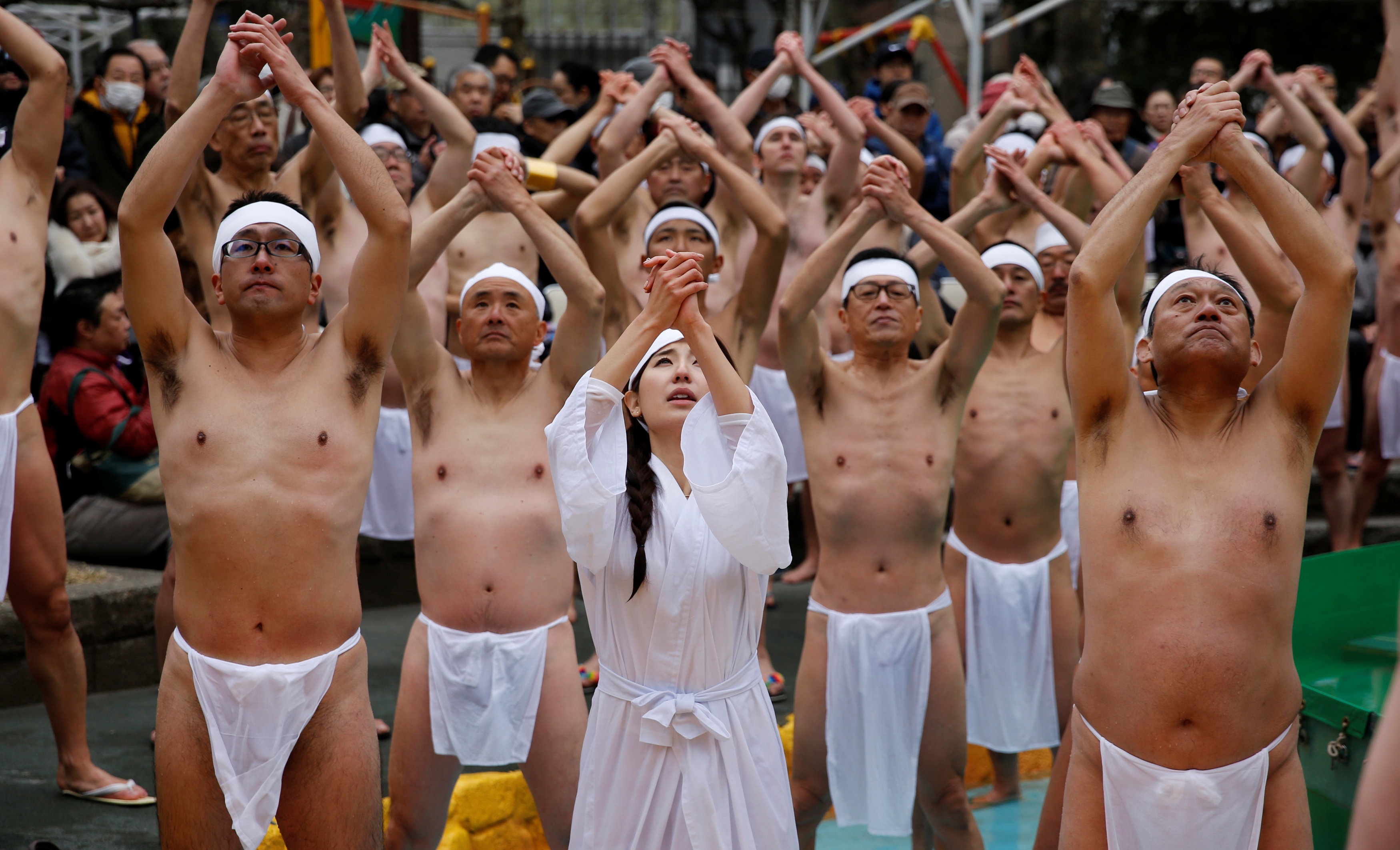 nguoi Nhat tam nuoc lanh anh 7