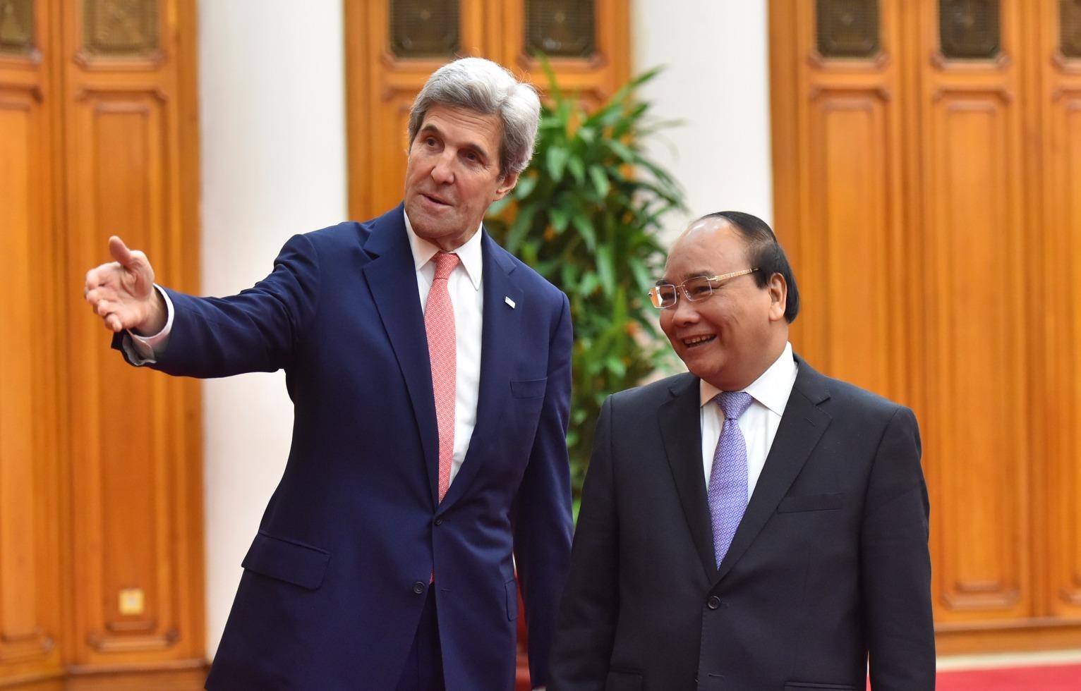 Ngoai truong John Kerry tham Viet Nam truoc khi roi nhiem so hinh anh