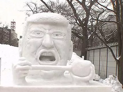 Tuong ong Trump cam 'tao but' tai le hoi tuyet o Nhat Ban hinh anh