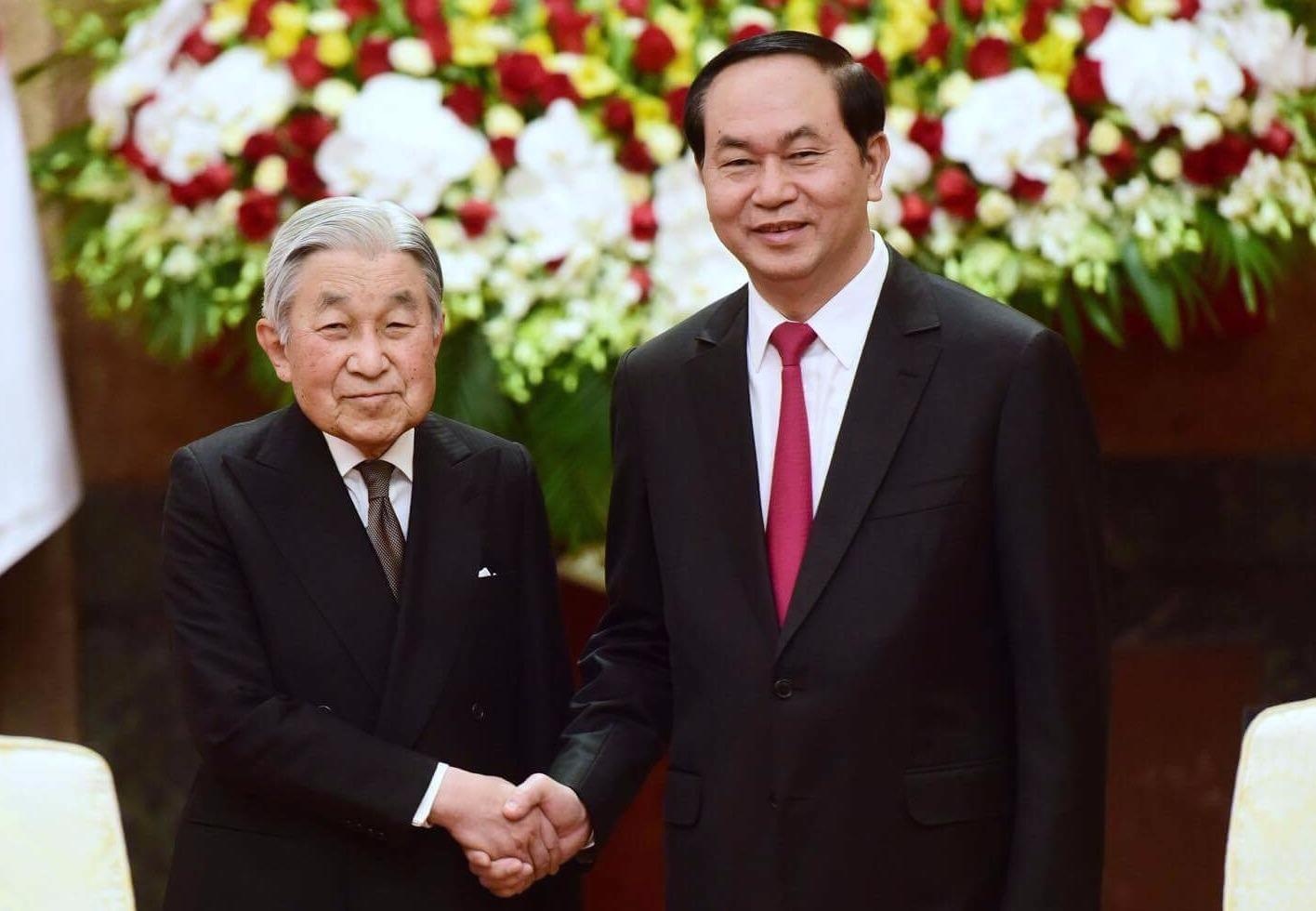 Chu tich nuoc hoi dam voi Nha vua Nhat Ban hinh anh